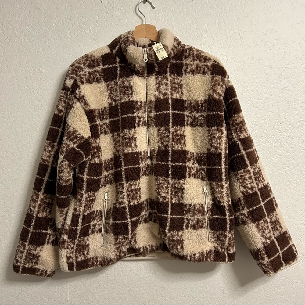 NWT Offline by Aerie Cream Brown Checkered Fleece jacket, Size M